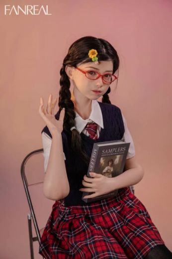 Picture of 153cm/5ft B-cup Silicone Sex Doll – Mo