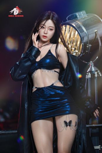 Picture of Doll Senior 165cm/5ft5 B-cup Silicone Sex Doll – Songying (Real Skin Texture Version)