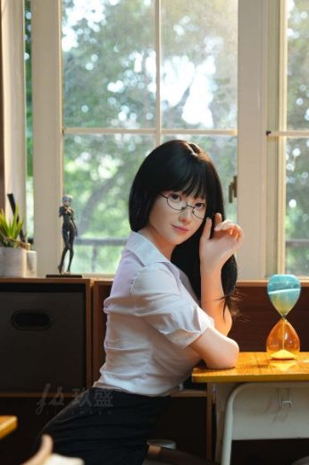 Picture of Jiusheng Doll | 160cm/5ft3 E-cup Silicone Sex Doll – Eimi