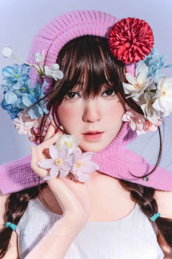 Picture of 150cm/4ft11 B-cup Silicone Sex Doll – Enya