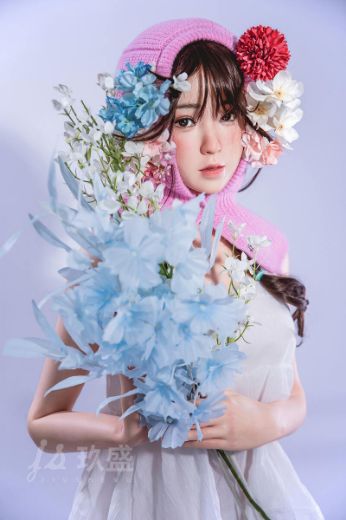 Picture of 150cm/4ft11 B-cup Silicone Sex Doll – Enya