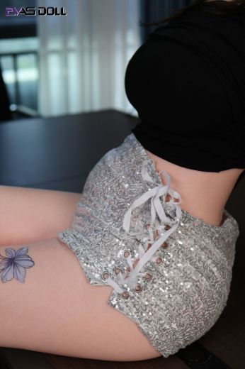 Picture of EvasDoll 180cm/5ft11 H-cup Silicone Sex Doll – Yi Zhi Qi