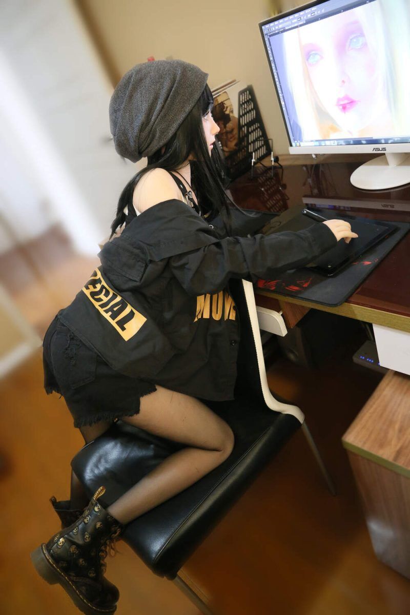 Picture of FUDOLL | 148cm/4ft10 C-cup Silicone Head Sex Doll – Edward