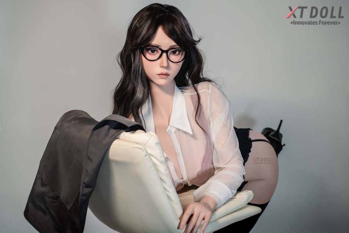 Picture of XT Doll 165cm/5ft5 E-cup Silicone Sex Doll – Lucy