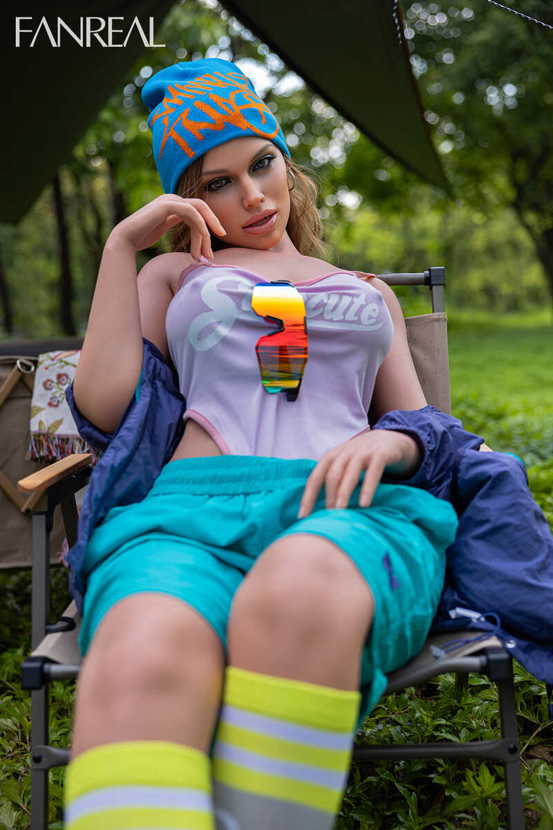 Picture of FanReal Silicone Sex Doll (Real Skin Texture Version) 155cm/5ft1 F-cup Silicone Sex Doll – Kelly