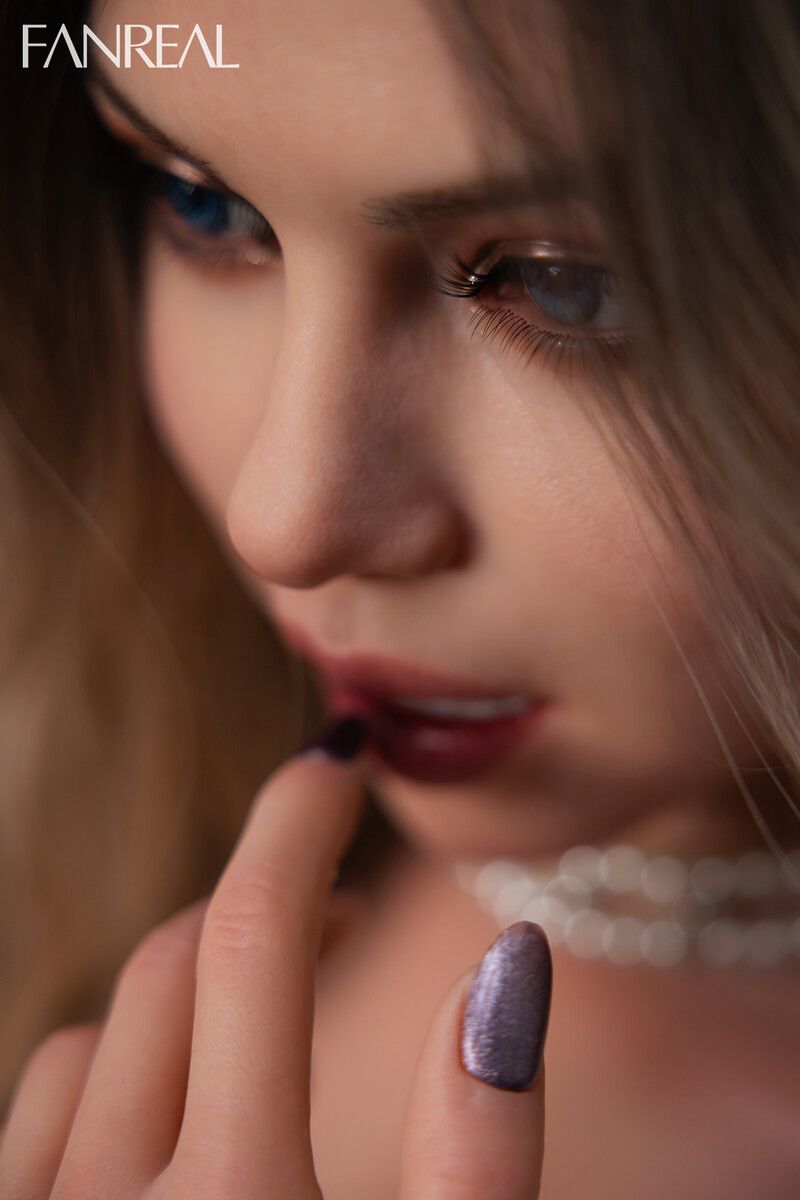 Picture of FanReal Dolls T95cm/3ft1 G-cup Silicone Sex Doll Torso – Carlee [In Stock | EU Only]