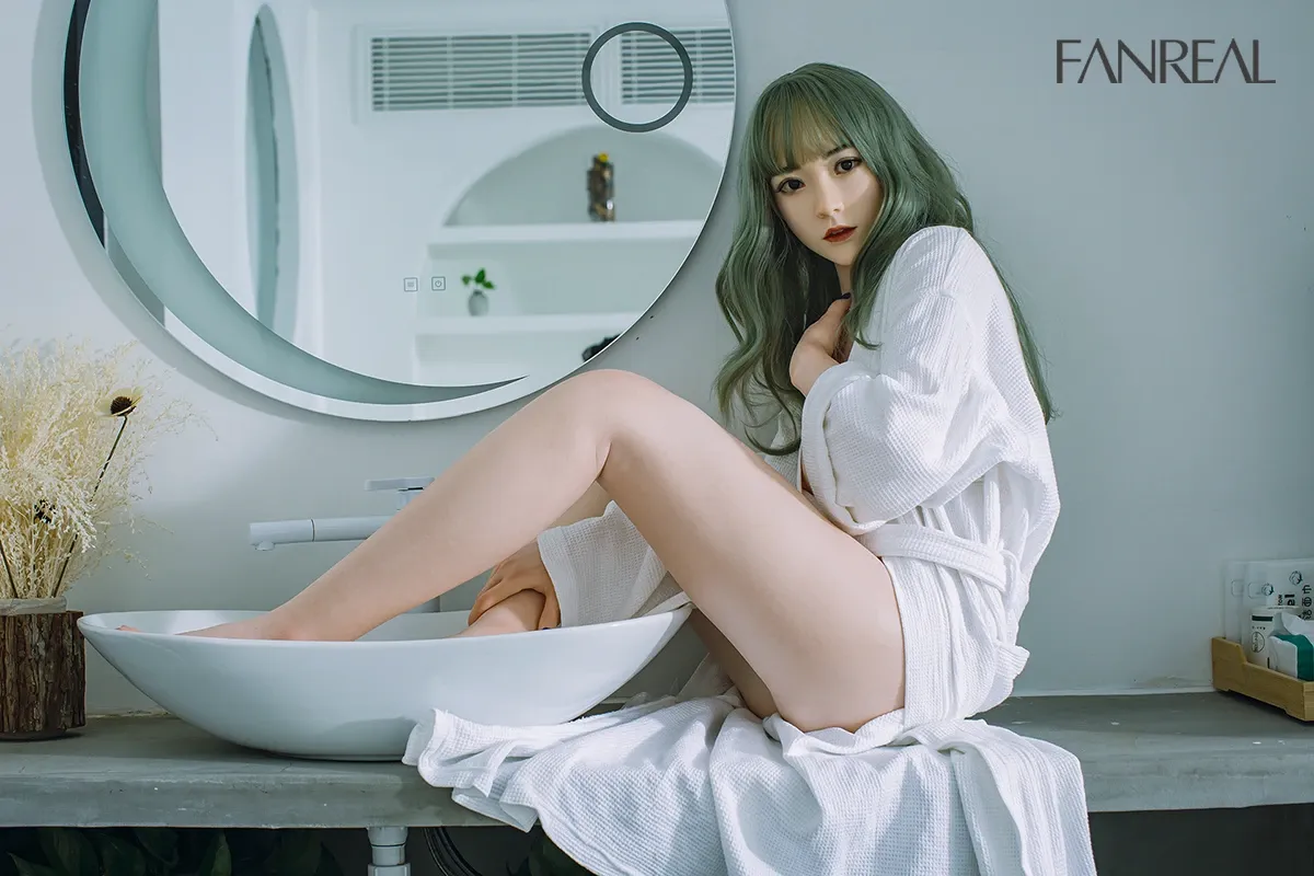 Picture of FanReal 158cm/5ft2 B-cup Silicone Sex Doll - Qian