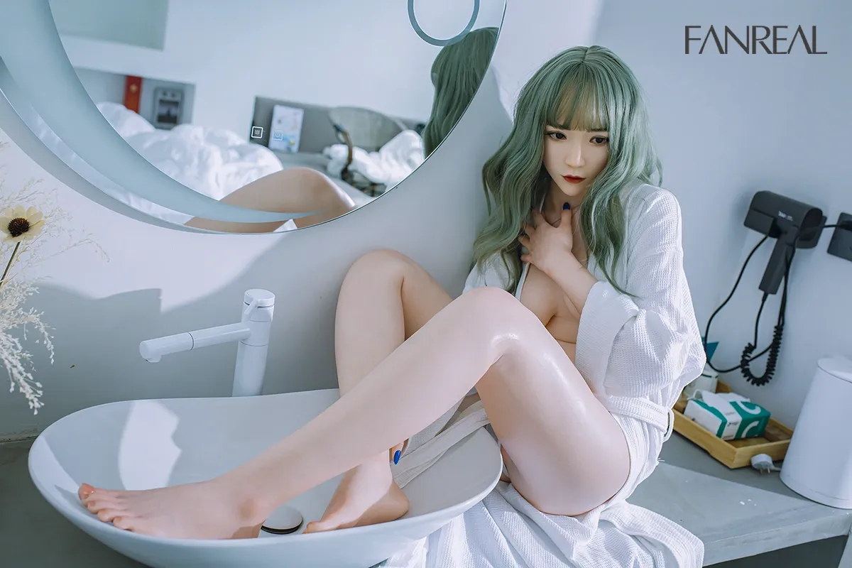 Picture of FanReal 158cm/5ft2 B-cup Silicone Sex Doll - Qian