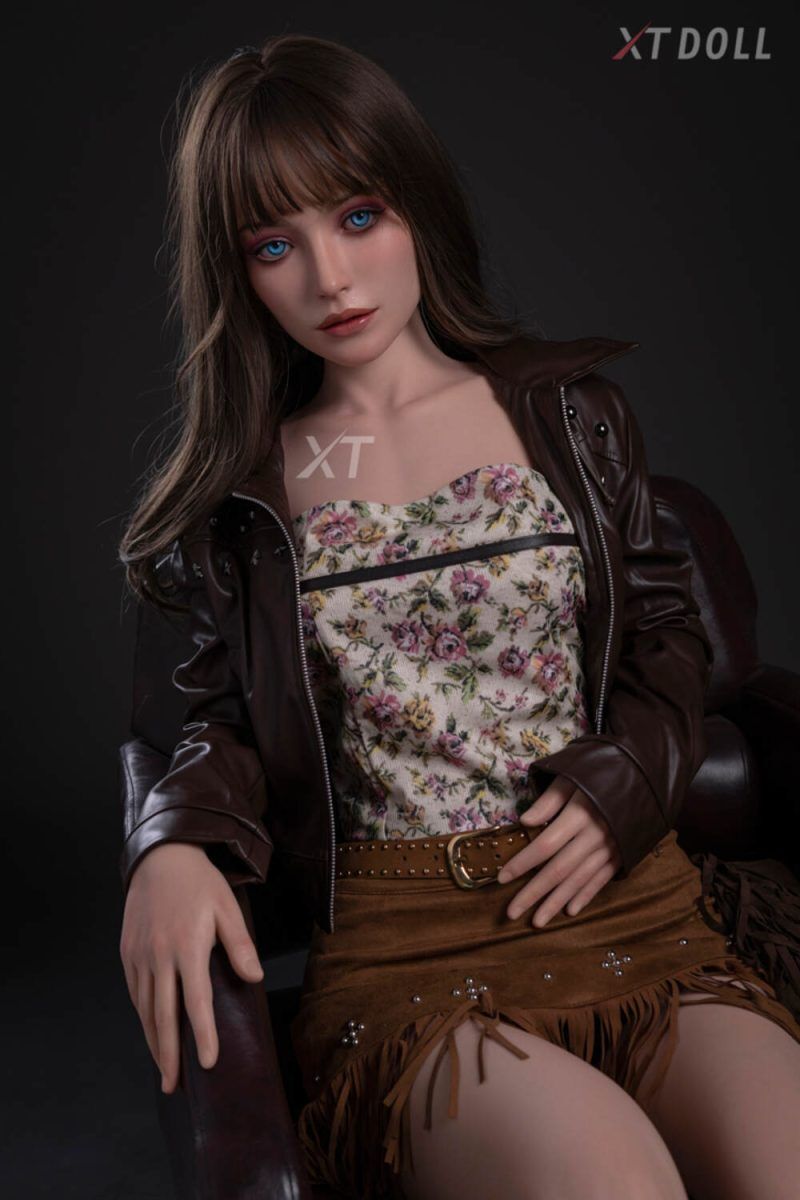 Picture of 161cm/5ft3 B-cup Silicone Sex Doll – Carey