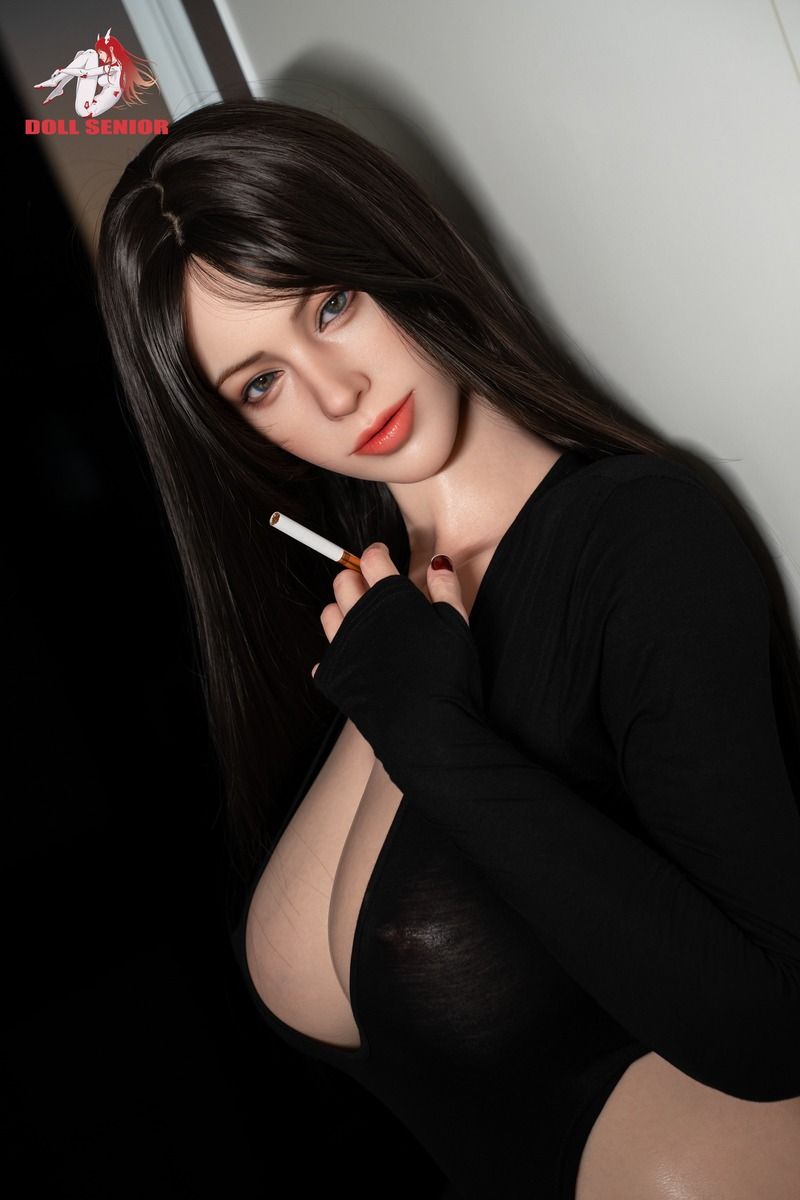 Picture of Doll Senior 170cm/5ft7 G-cup Silicone Sex Doll – Thalia (Real Skin Texture Version)