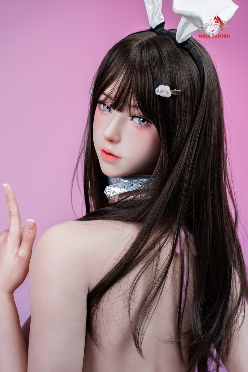 Picture of Doll Senior 170cm/5ft7 G-cup Silicone Sex Doll – Linsha (Real Skin Texture Version)