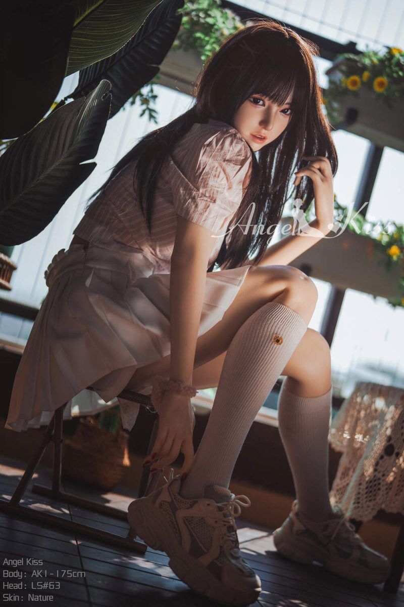 Picture of Angelkiss 175cm/5ft9 D-cup Silicone Sex Doll – Susie Pearson
