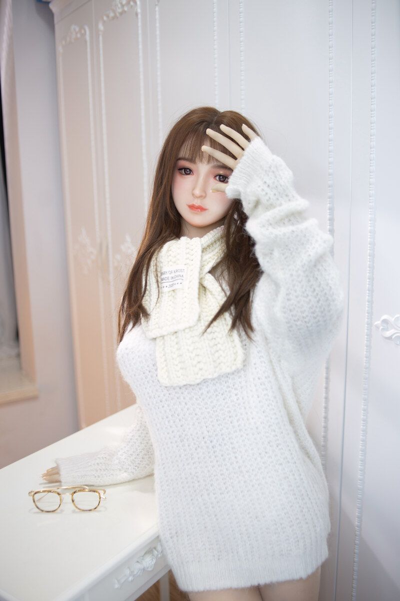 Picture of 148cm/4ft10 B-cup Silicone Head Sex Doll – Cleo