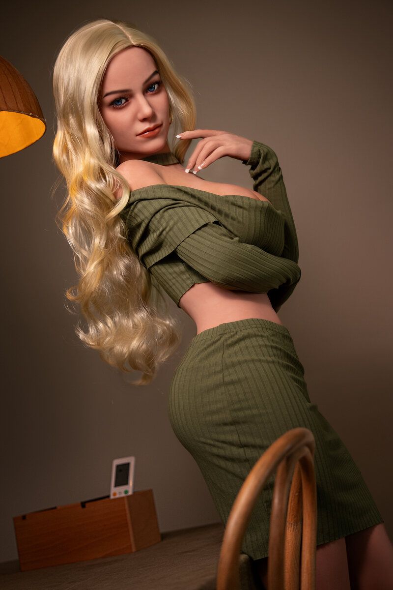 Picture of 166cm/5ft5 H-cup TPE Sex Doll – Amy Byron