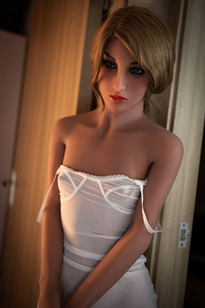 Picture of 158cm/5ft2 A-cup TPE Sex Doll – Maya