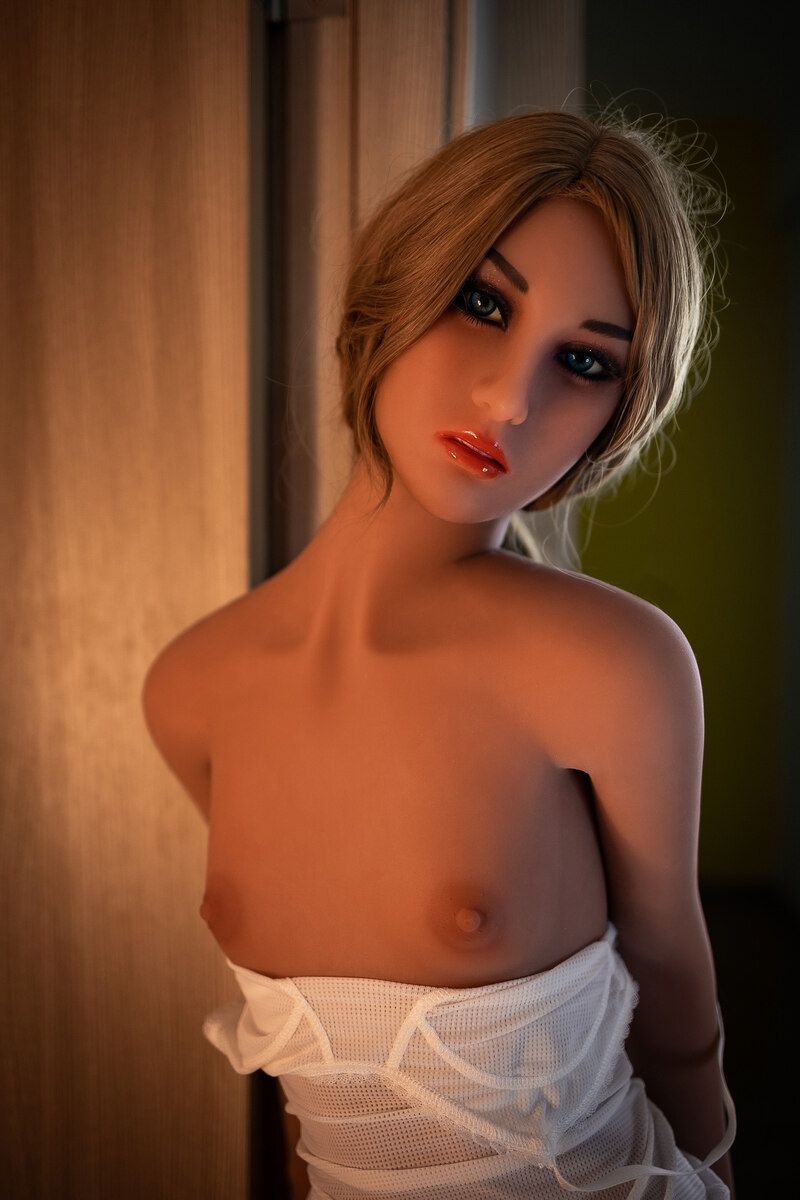 Picture of 158cm/5ft2 A-cup TPE Sex Doll – Maya