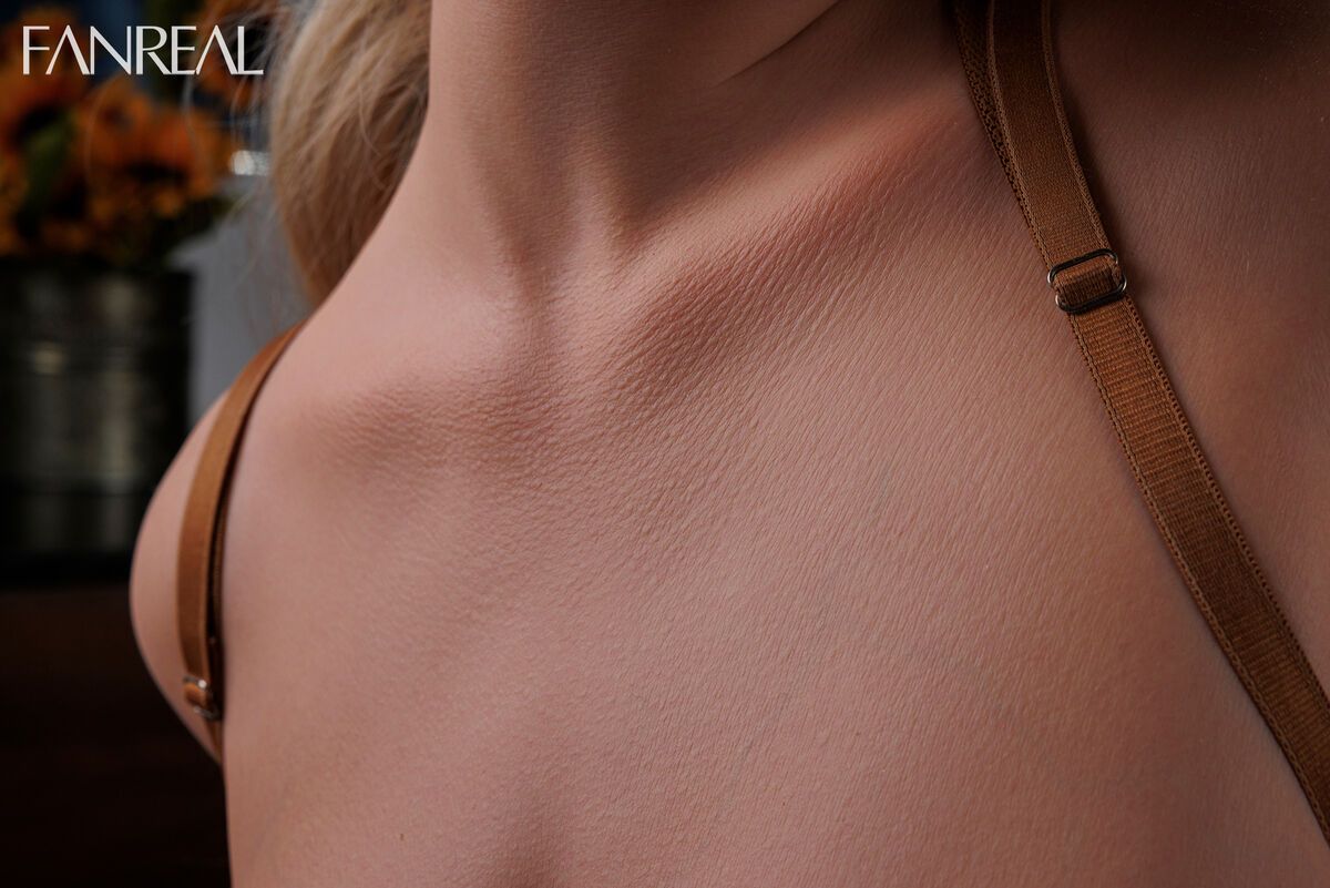 Picture of FanReal T111cm/3ft8 F-cup Silicone Sex Doll Torso – Lila (Real Skin Texture Version)