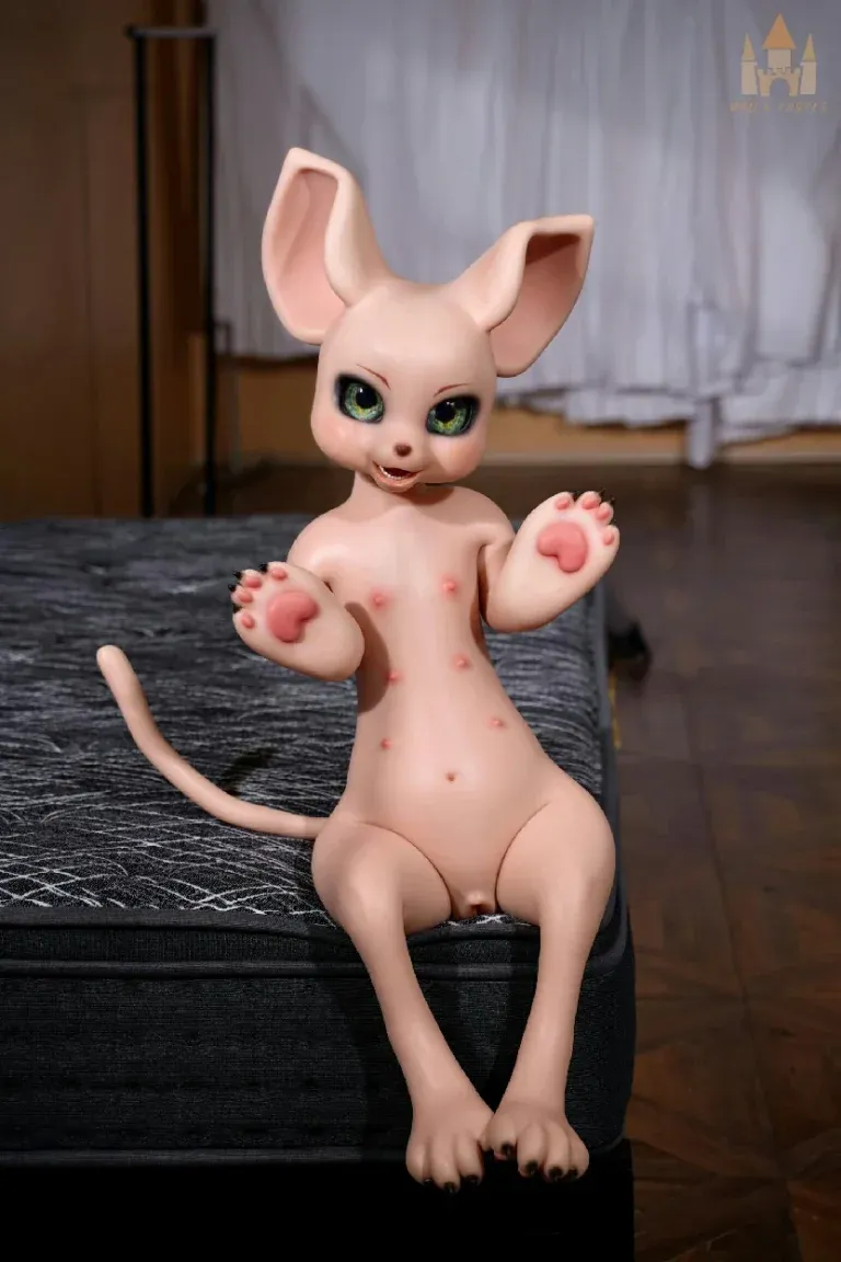 Picture of Dolls Castle 100CM SZ17 Fur Fapdolls Cream Mouse Silicone Doll