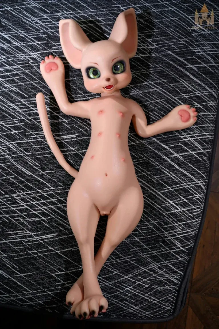 Picture of Dolls Castle 100CM SZ17 Fur Fapdolls Cream Mouse Silicone Doll