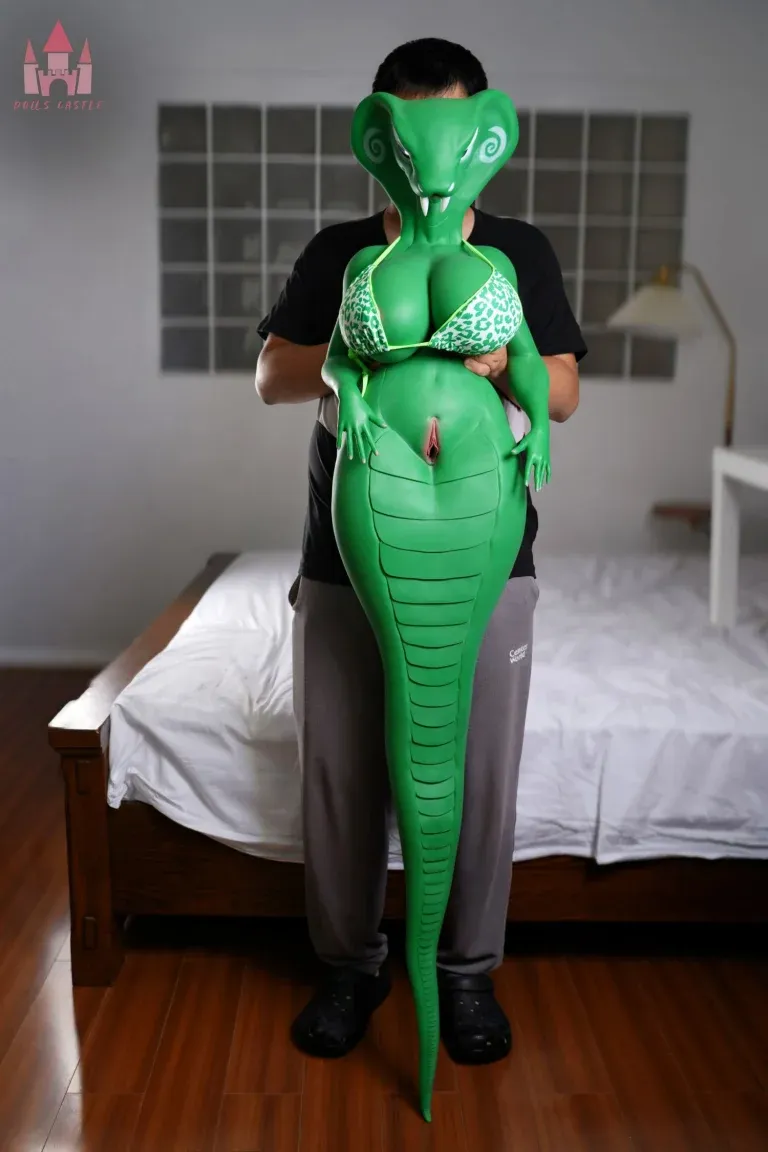 Picture of Dolls Castle Silicone Green Skin Tone 160CM Snake Doll Skalor