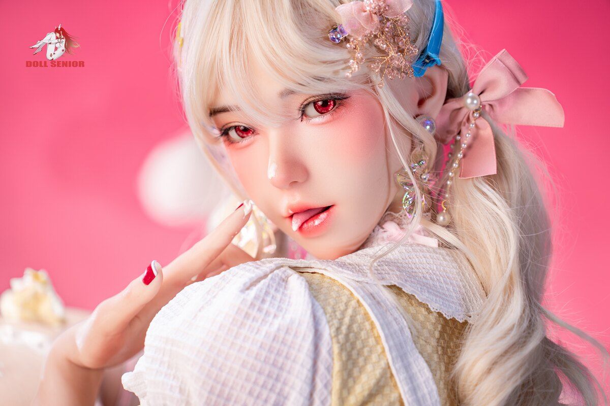 Picture of Doll Senior 170cm/5ft7 G-cup Silicone Sex Doll – Linsha (Real Skin Texture Version)