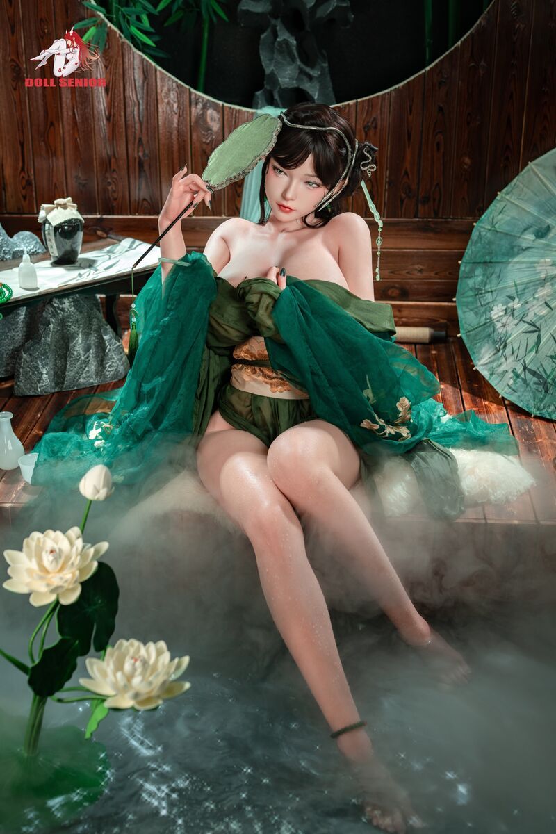 Picture of Doll Senior 165cm/5ft 5 in F Cup Real Skin Texture Version Silicone Sex Doll - Aoi ( Grenn snake ）