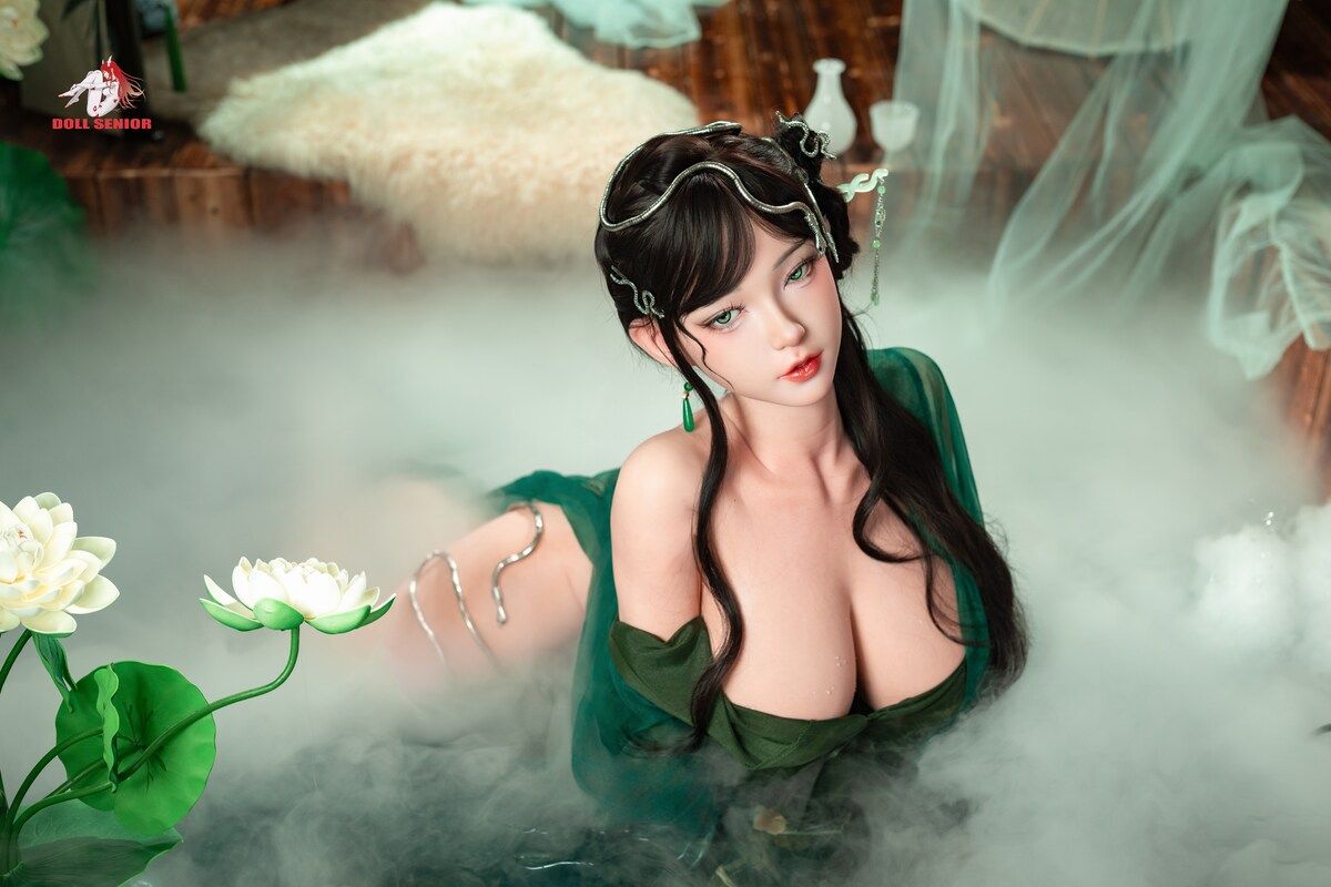Picture of Doll Senior 165cm/5ft 5 in F Cup Real Skin Texture Version Silicone Sex Doll - Aoi ( Grenn snake ）